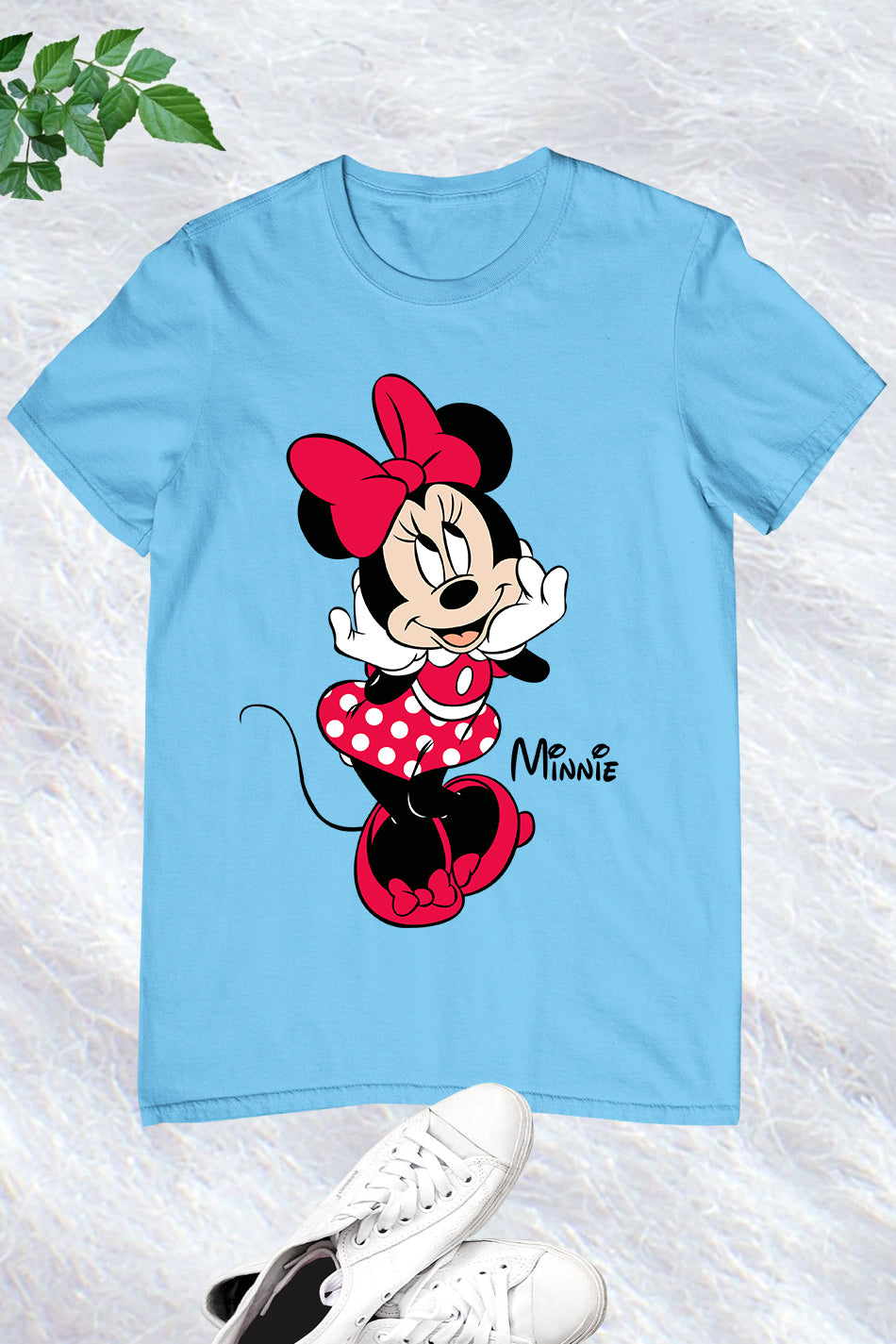 Minnie Mouse Pose T Shirts