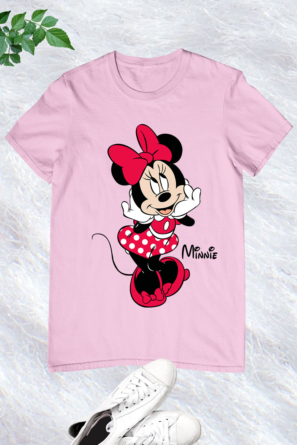 Minnie Mouse Pose T Shirts