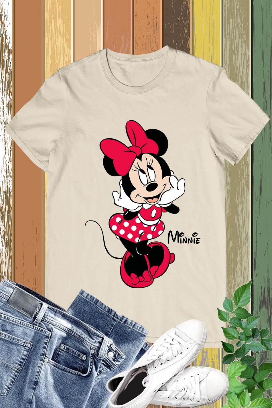 Minnie Mouse Pose T Shirts