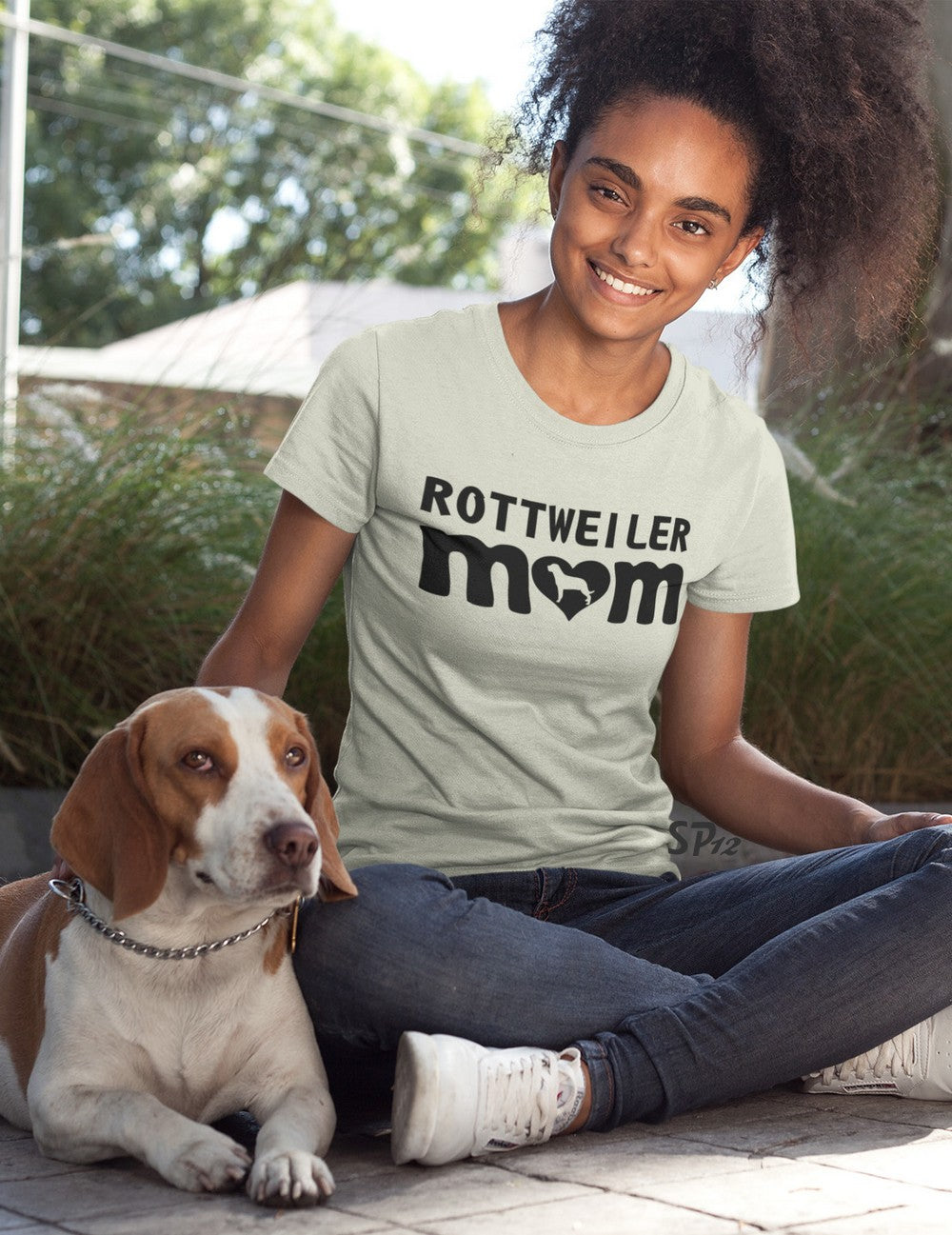 Rottweiler Mom T Shirt