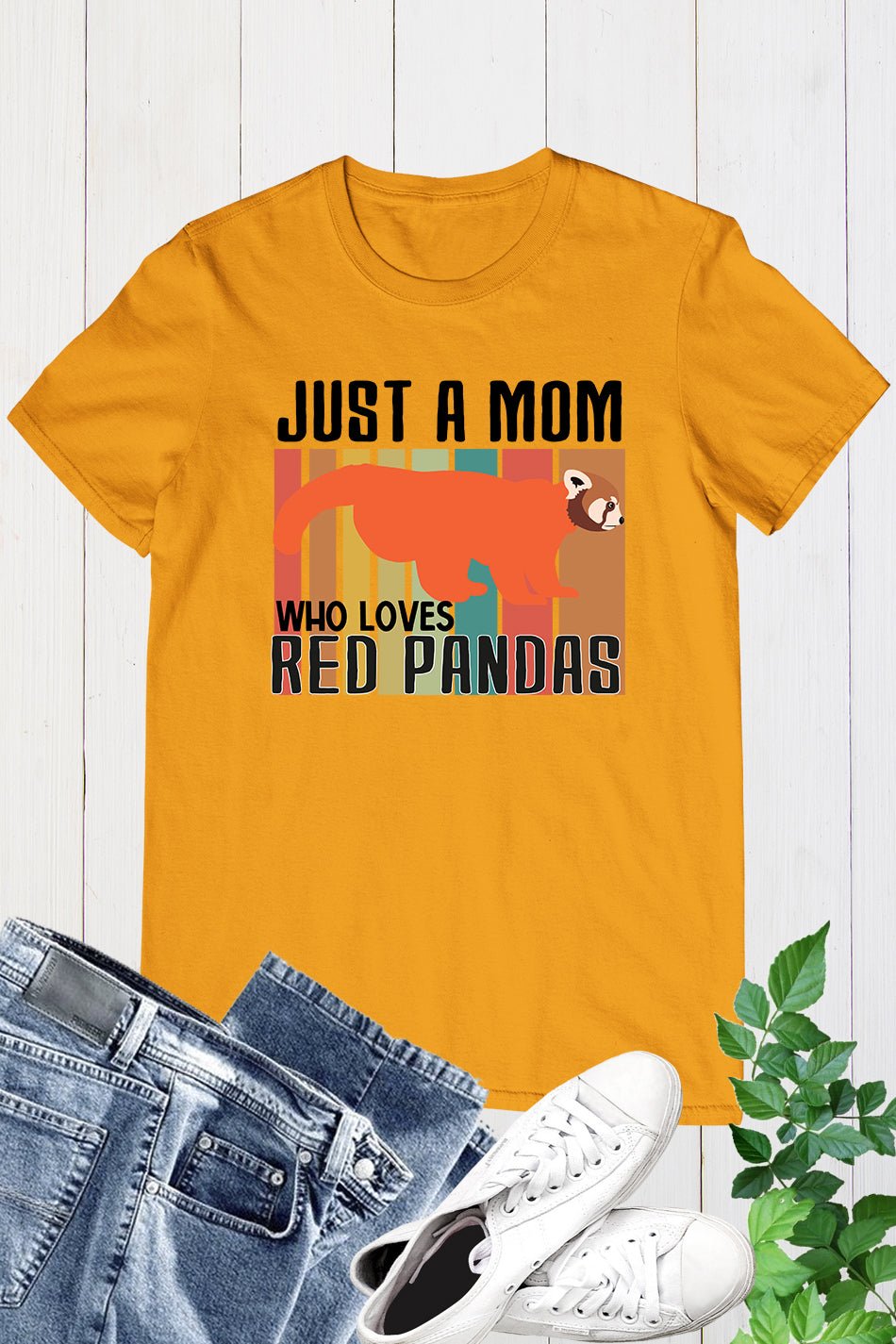 Just a Mom Who Love Red Pandas Vintage Shirt